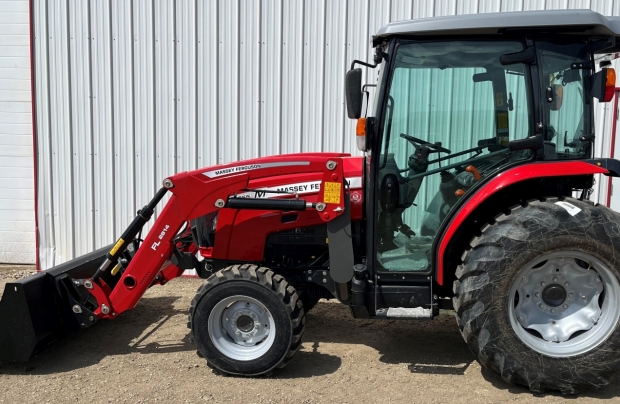 2022 Massey Ferguson 2855 Tractor