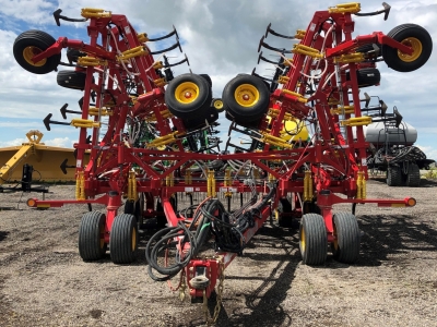 2019 Bourgault 9500 60\' Chisel Plow