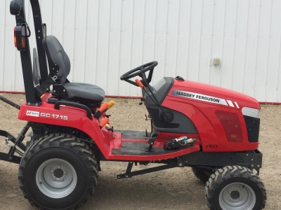 2016 Massey Ferguson GC 1715 