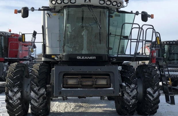 2011 Gleaner A86 Combine