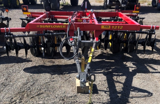 Nick S Service Sk Agco Dealer Regina Arctic Cat Dealership