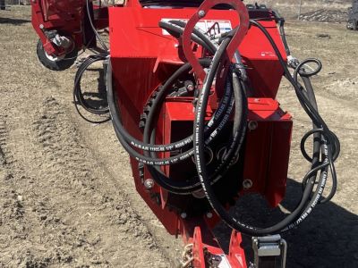 2025 AGI Westfield MKX2 13-84 Auger