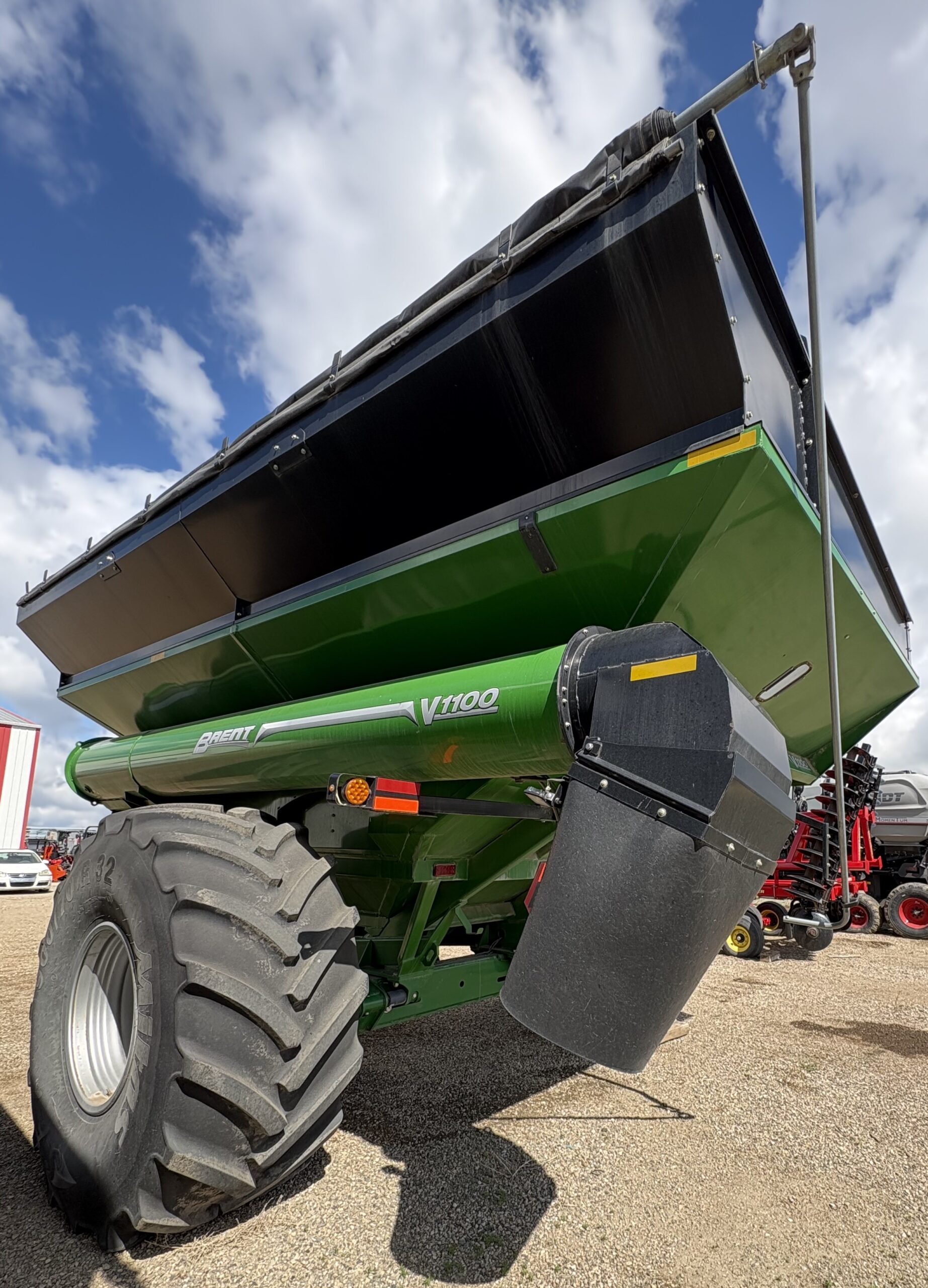 Brent V1100 Grain Cart
