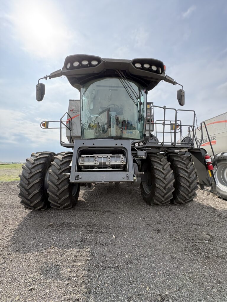 2023 Gleaner S98 Combine