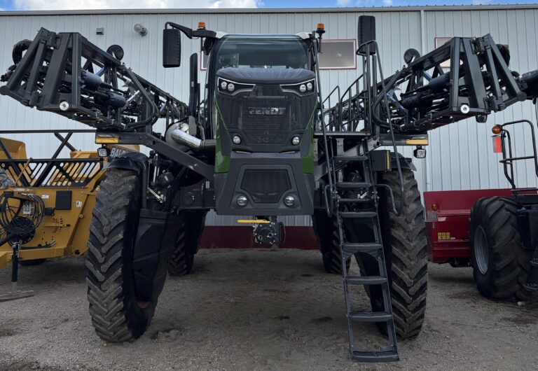 2025 Fendt RoGator 937 Sprayer