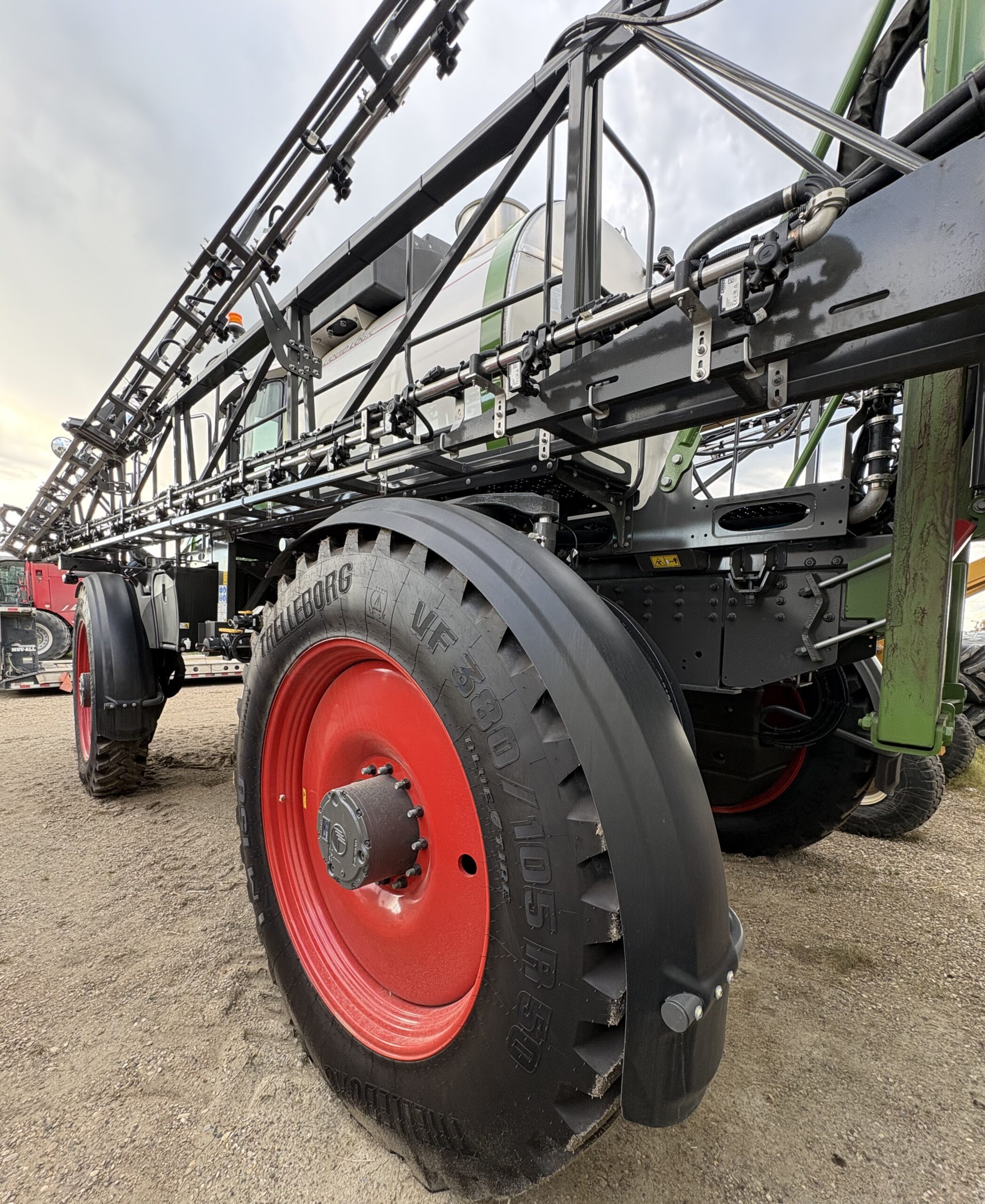 2025 Fendt RoGator 937 Sprayer