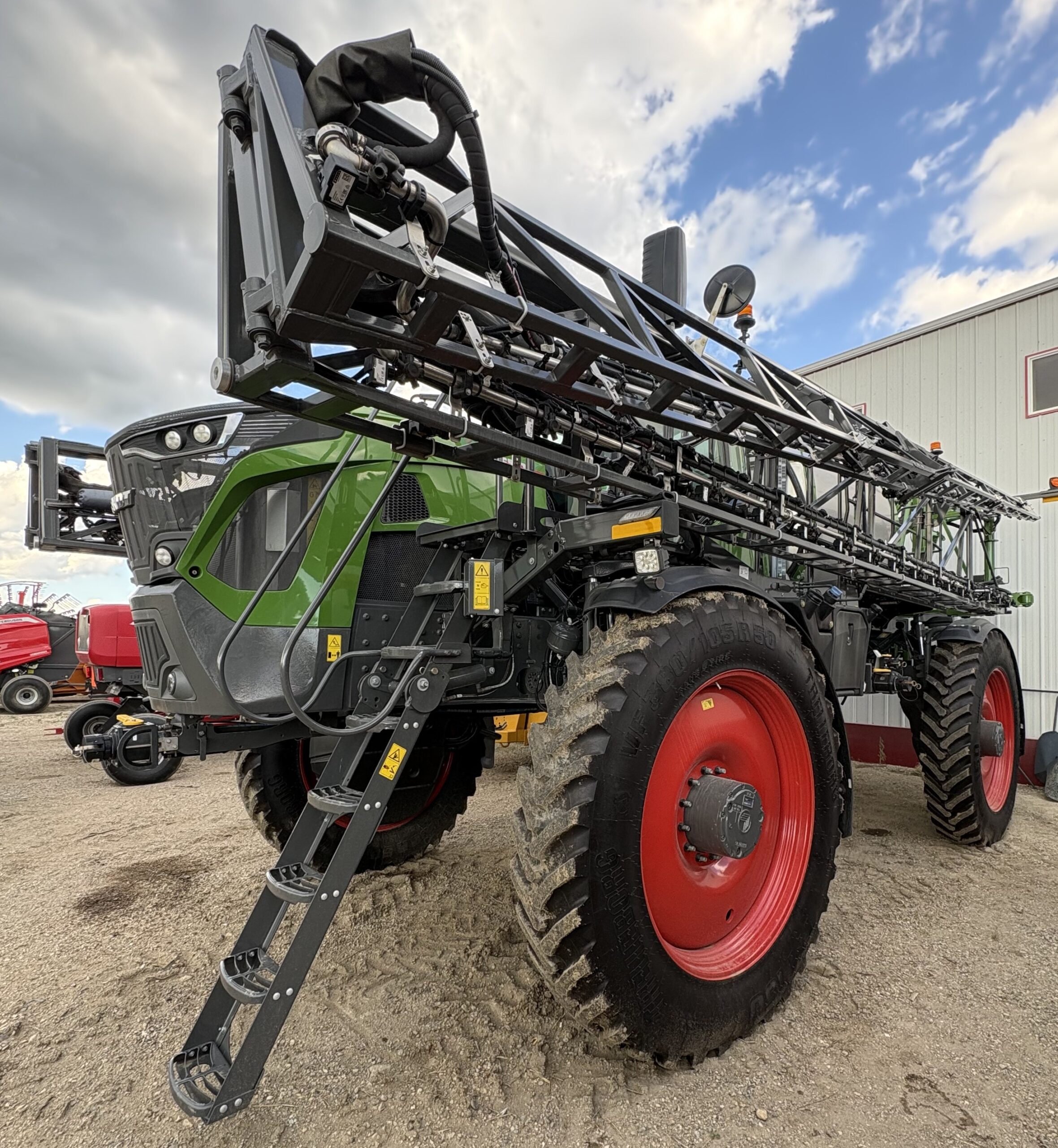 2025 Fendt RoGator 937 Sprayer